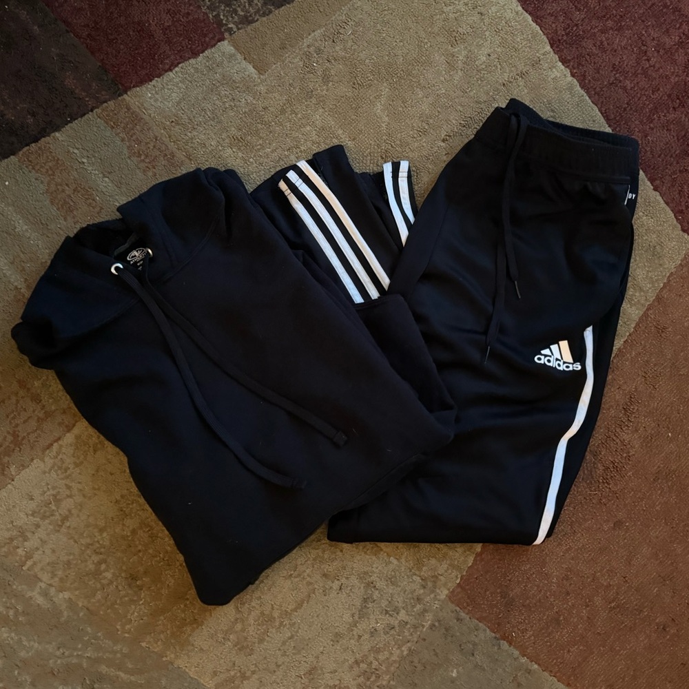LIKE NEW Mens Medium Sweatpants & Hoodie Bundle